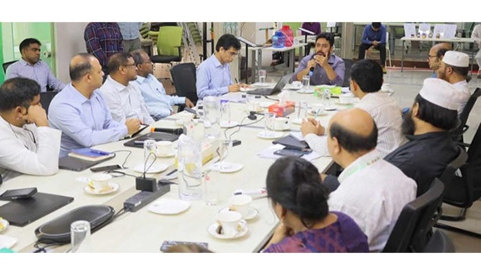 ​এটুআই-এর অপ্রয়োজনীয় প্রকল্প বাদ দিন: নাহিদ ইসলাম