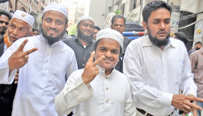 চার মামলায় খালাস পেলেন ‘শিশুবক্তা’ মাদানী