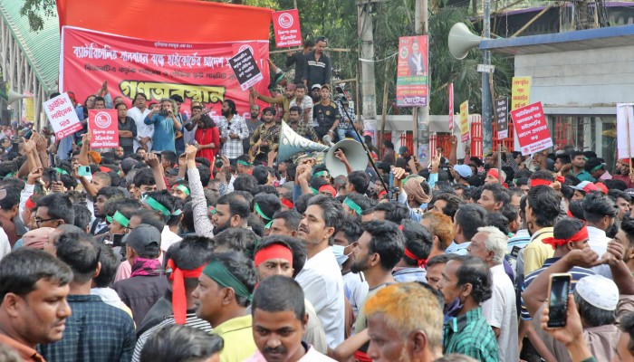 ​ব্যাটারিচালিত রিকশাচালকদের কর্মসূচি স্থগিত