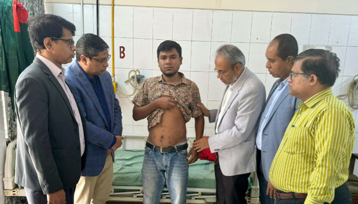 বাংলাদেশে ভারতীয় চিকিৎসকদের কার্যক্রম নিয়ে ডা. রফিকের প্রশ্ন