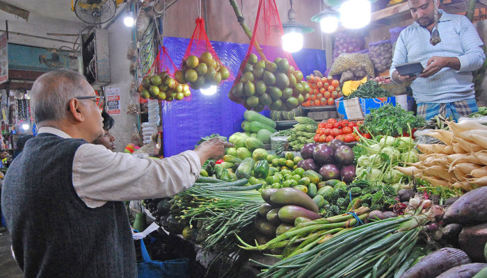 ​সবজির স্বস্তি চাল-তেলে ম্লান