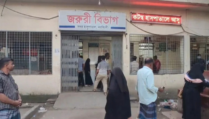 ঘরে ঢুকে কিশোরীকে কুপিয়ে হত্যা