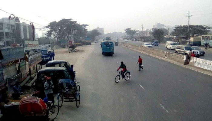 ​রাজধানীতে পিকআপের ধাক্কায় প্রাণ গেল স্বামী-স্ত্রীর, বেঁচে রইল মেয়ে