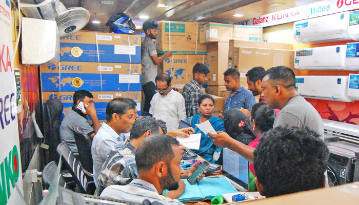 ​কোন এসি আপনার মাসের বিদ্যুৎ খরচ কমিয়ে দেবে