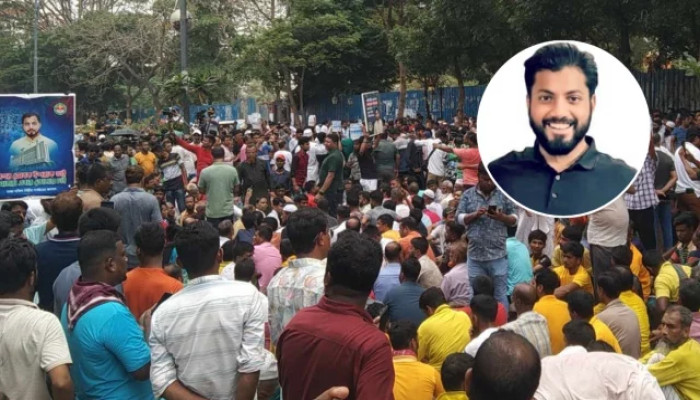 ​ইশরাককে মেয়র পদে বসানোর দাবিতে ২য় দিনের মতো সড়কে অবস্থান