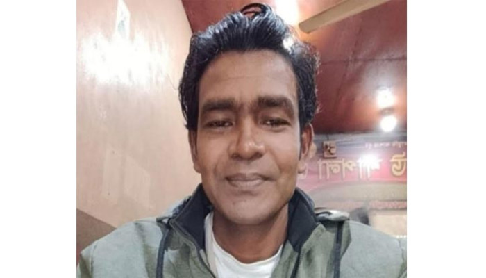 উপদেষ্টাকে নিয়ে ফেসবুকে পোস্ট দেওয়ায় প্রাথমিকের শিক্ষক বরখাস্ত