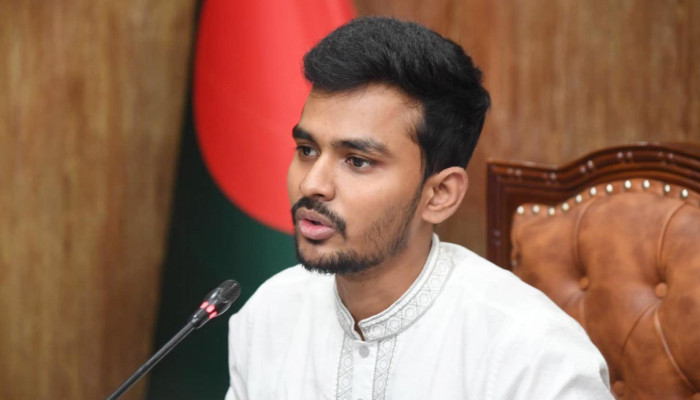 গায়ের জোরে নগর ভবন বন্ধ করে আন্দোলন করছে বিএনপি: উপদেষ্টা