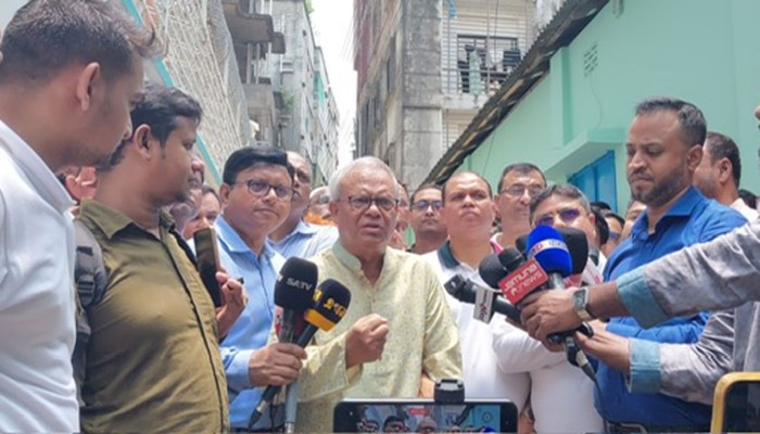 ​গায়ের জোরে ইশরাককে মেয়র হতে দিচ্ছে না সরকার : রিজভী