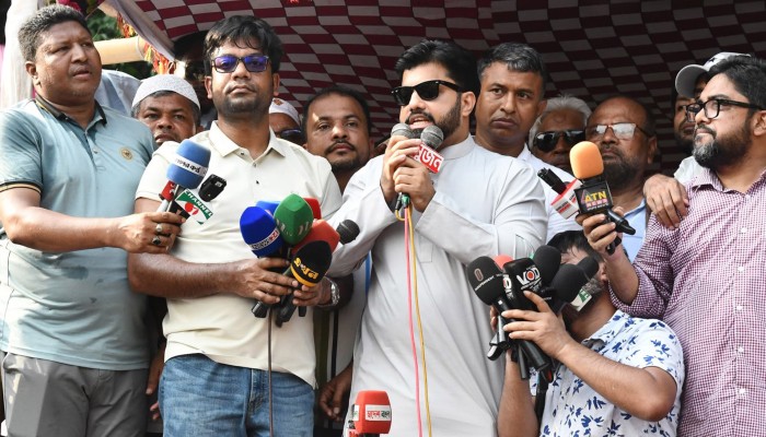 ​আল্টিমেটাম দিয়ে আন্দোলন স্থগিত করলেন ইশরাক