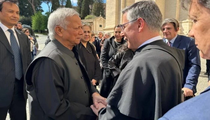 ​ড. ইউনূসের কালো কুর্তার রহস্য উন্মোচন