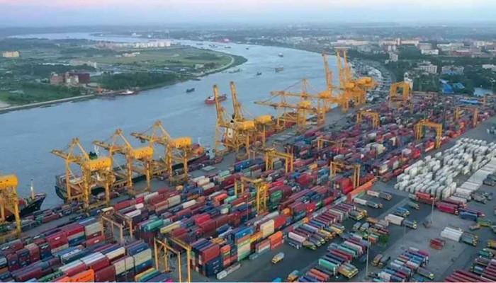 ​এনবিআর কর্মকর্তাদের আন্দোলনে অচল বন্দর