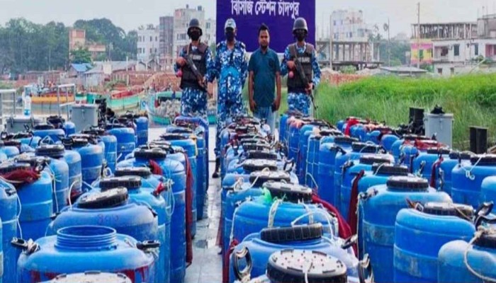 পাচারকালে ৭২ লাখ চিংড়ি রেণু জব্দ