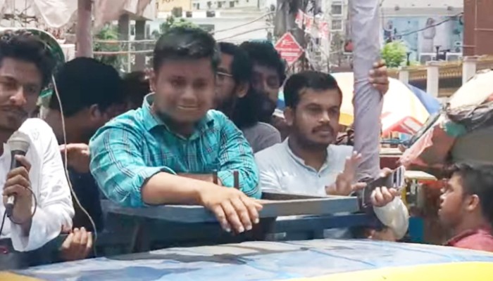 ​সরকারকে জিম্মি করলে পরিণাম ভালো হবে না: হাসনাত আবদুল্লাহ