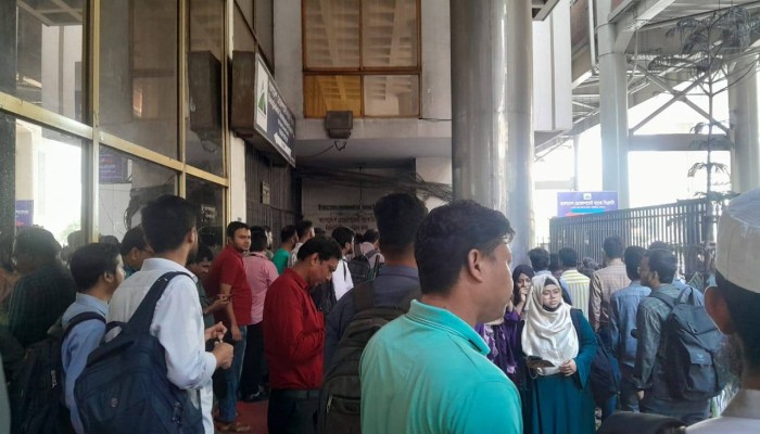 ​ঢাকায় ১৩ তলা থেকে লিফট ছিঁড়ে আহত ৯