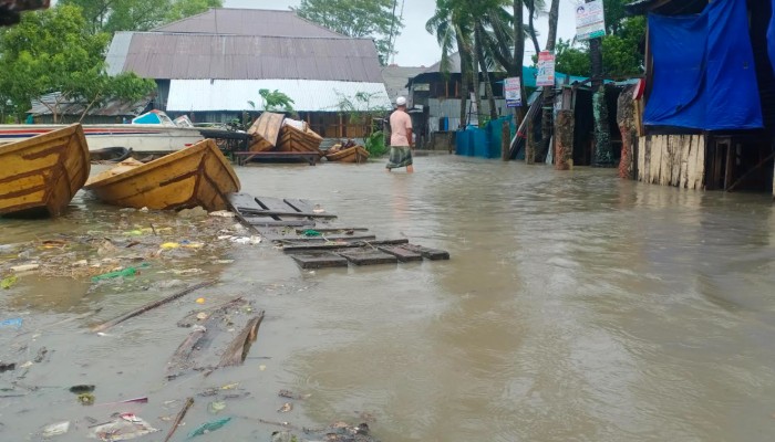 কলাপাড়ায় নিম্নাঞ্চল প্লাবিত, জনজীবন বিপর্যস্ত