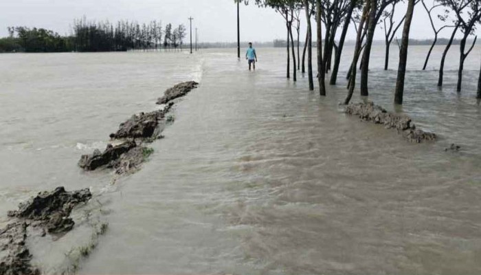 লক্ষ্মীপুরে জোয়ারের পানিতে ৪০ গ্রাম প্লাবিত