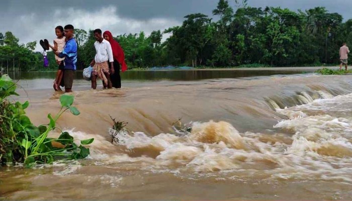 বাড়ছে নদীর পানি: সারাদেশে বন্যার শঙ্কা