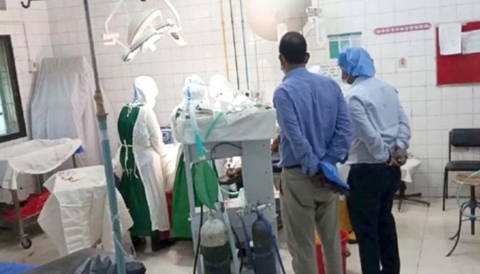 ​এইডস আক্রান্ত গর্ভবতীকে নিয়ে বেকায়দায় হাসপাতাল