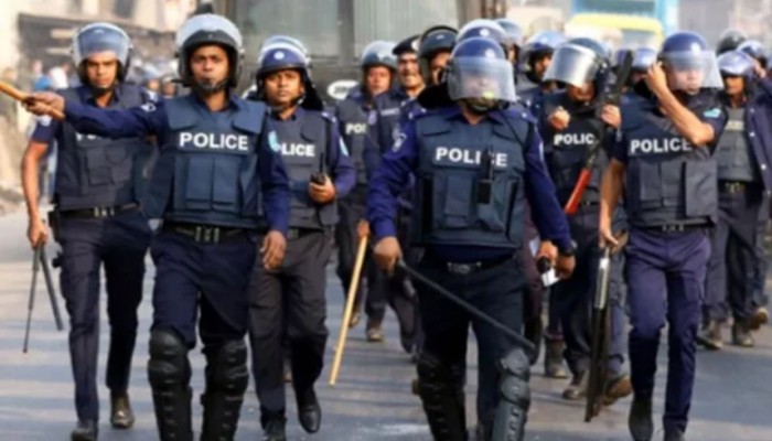 ​আইনশৃঙ্খলা বাহিনীর ছুটি বাতিল