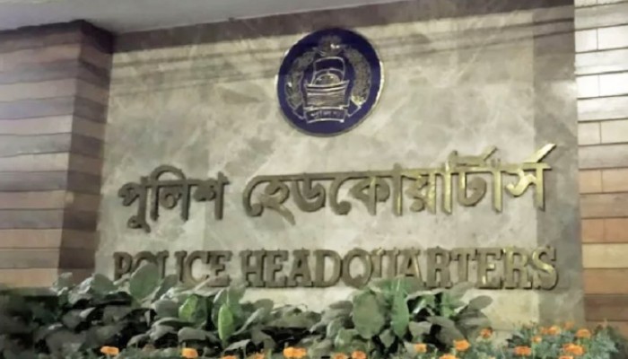 ​মাঝপথে মাইক্রোবাসে না চড়তে পুলিশের আহ্বান