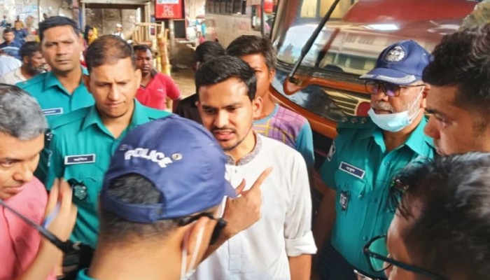 ঈদযাত্রা নির্বিঘ্ন করতে সরকার সচেষ্ট রয়েছে: উপদেষ্টা আসিফ