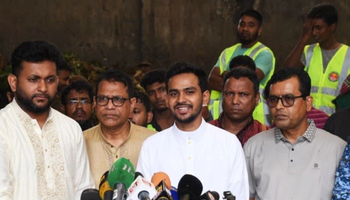 ​১২ ঘণ্টারও কম সময়ে পরিচ্ছন্ন হয়েছে ঢাকা : আসিফ মাহমুদ