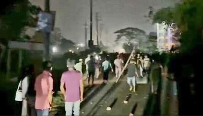 ​টিস্যু চাওয়া নিয়ে দুই গ্রামবাসীর মধ্যে সংঘর্ষ, আহত ১৫