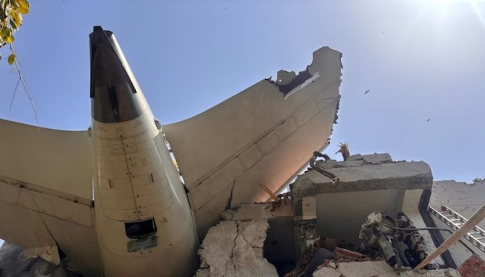 কোনো আরোহী বেঁচে নেই: ২০০-এর বেশি মরদেহ উদ্ধার