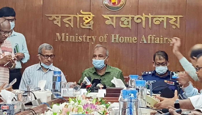 ​নির্বাচন উপলক্ষ্যে আইনশৃঙ্খলা বাহিনীর প্রস্তুতি রয়েছে: উপদেষ্টা