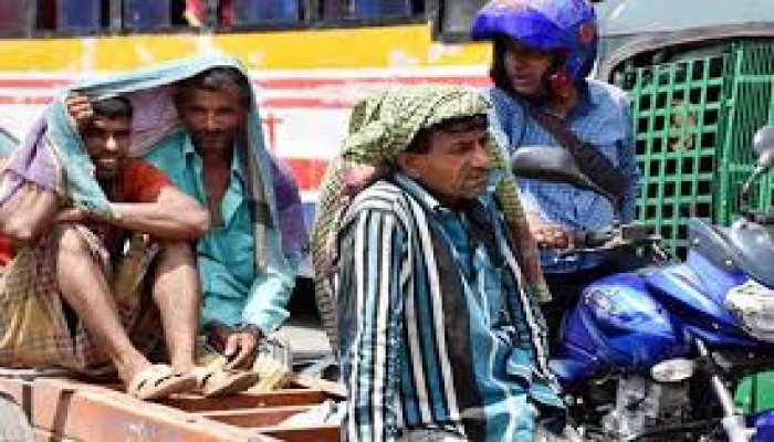 ভ্যাপসা গরমে অতিষ্ঠ জনজীবন