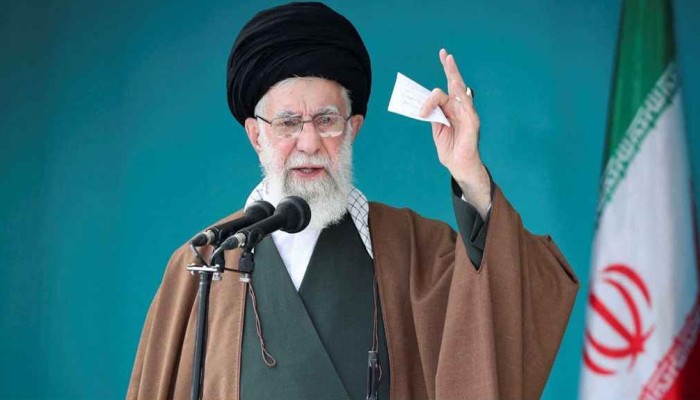 ট্রাম্পের হুমকির পর যুদ্ধের ঘোষণা দিলেন খামেনি