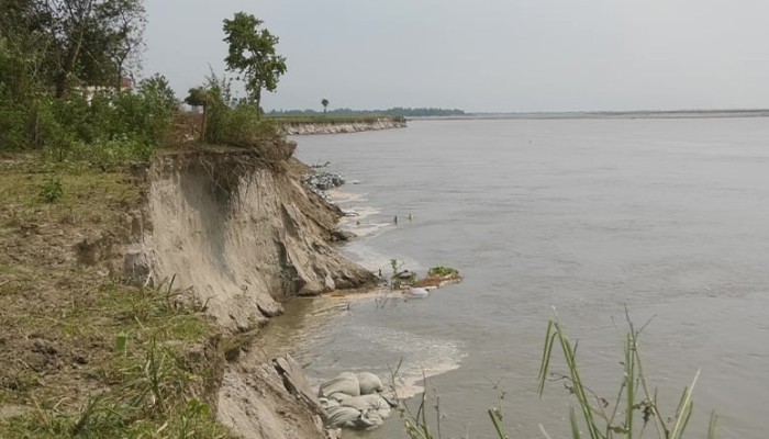 ​ভয়াবহ রূপ নিয়েছে যমুনার ভাঙন