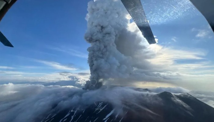 রাশিয়ায় ​৬০০ বছর পর জেগে উঠলো ঘুমন্ত আগ্নেয়গিরি