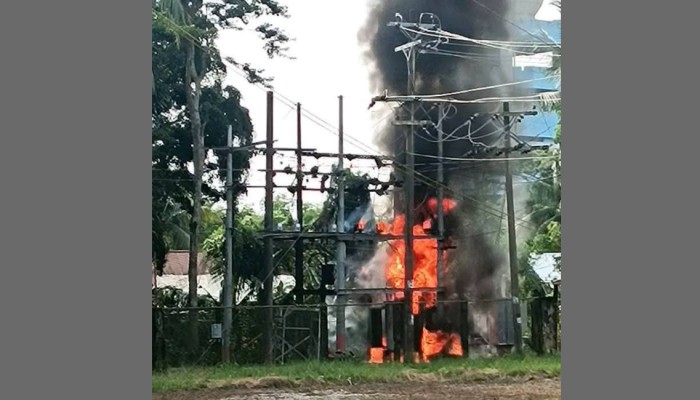 ​কলাপাড়ায় পল্লী বিদ্যুতের ট্রান্সমিটারে আগুন