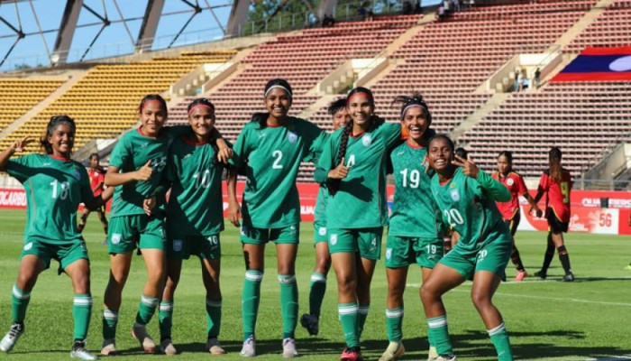 ​চার গোলে এগিয়ে বাংলাদেশ