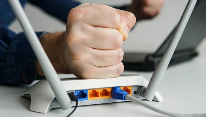 ​রাউটারে ইন্টারনেটের গতি কম-বেশি কেন হয়?