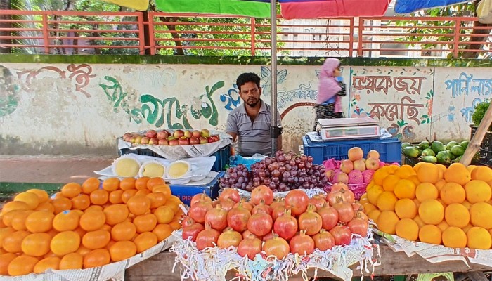 ​‘এক পিস মাল্টা ১০০ টাকা, এটা কোনো কথা!’