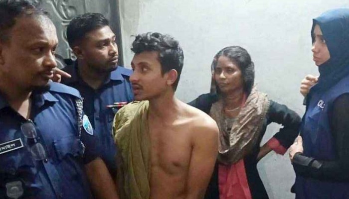 ​নিজ ঘর থেকে হাত-পা বাঁধা বৃদ্ধ উদ্ধার, স্ত্রী-সন্তানেরা আটক