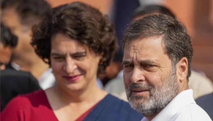 পার্লামেন্টের সামনে থেকে আটক রাহুল ও প্রিয়াঙ্কা গান্ধী