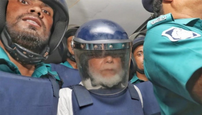 ​খায়রুল হকের জামিন শুনানিতে আইনজীবীদের হাতাহাতি