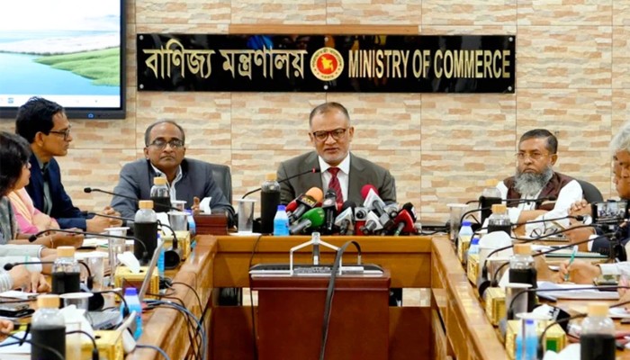​যেখান থেকে খুশি পেঁয়াজ আমদানি করা যাবে : বাণিজ্য উপদেষ্টা