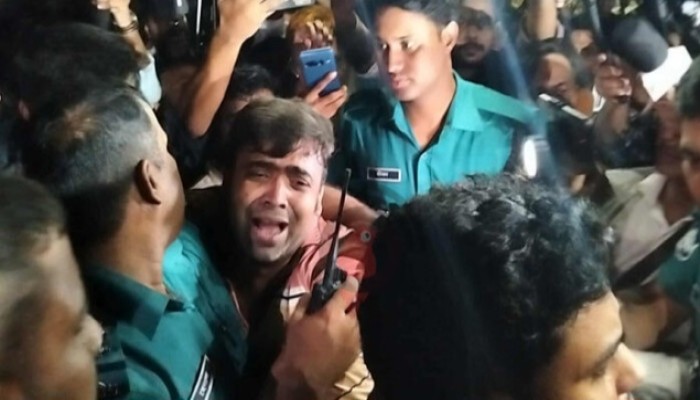 ধানমন্ডি ৩২ নম্বরে আ. লীগ সন্দেহে তিন ব্যক্তিকে গণপিটুনি