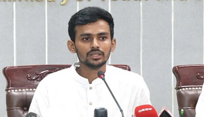 নীলা মার্কেটে হাঁসের মাংস না পেয়ে ওয়েস্টিনে যান আসিফ মাহমুদ