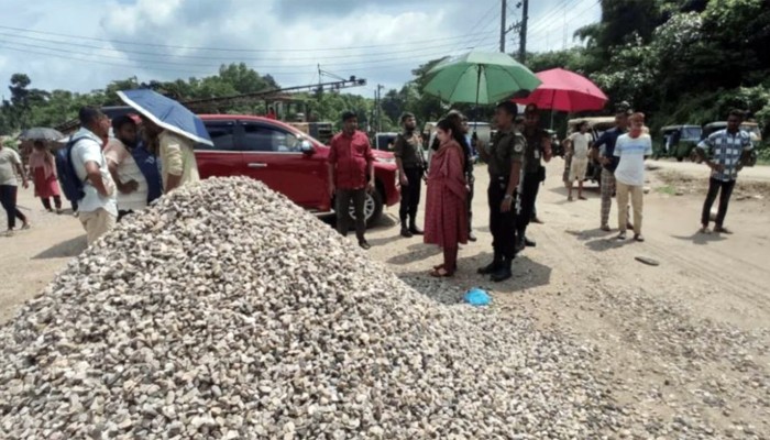 ​সিলেট সদরে অভিযান, আড়াই লাখ ঘনফুট পাথর জব্দ