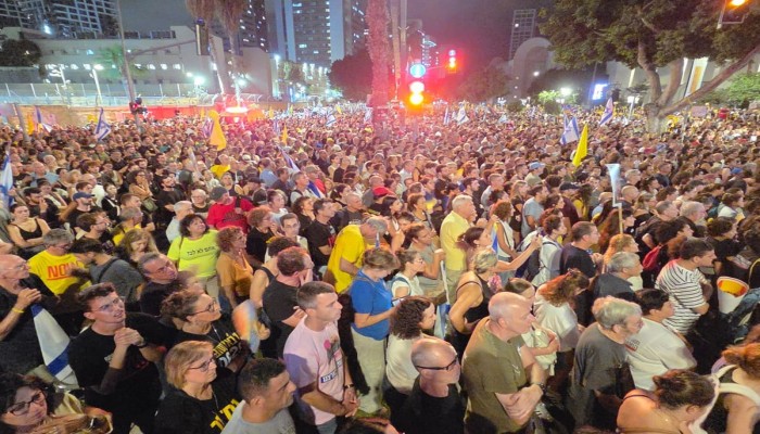 ​গাজা যুদ্ধ বন্ধের দাবিতে বিক্ষোভে উত্তাল ইসরায়েল