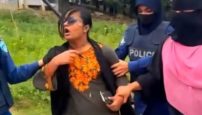 চাকরিচ্যুত শিক্ষকদের বিক্ষোভে পুলিশের লাঠিচার্জ, আটক ১৫