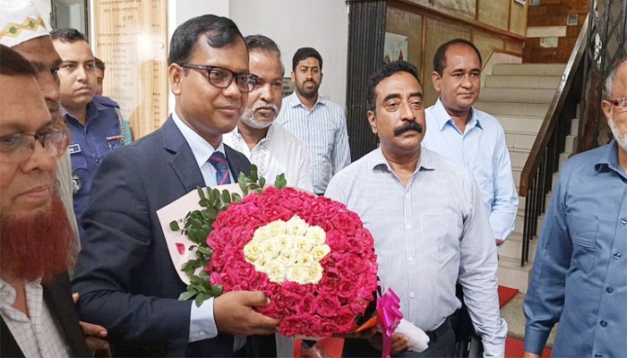 ​দায়িত্ব গ্রহণ করলেন সিলেটের নতুন ডিসি সারওয়ার আলম
