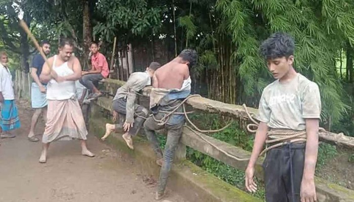 ‘চোর’ আখ্যা দিয়ে তিন কিশোরকে বেঁধে মারধর, ঘটনাস্থলেই একজনের মৃত্যু
