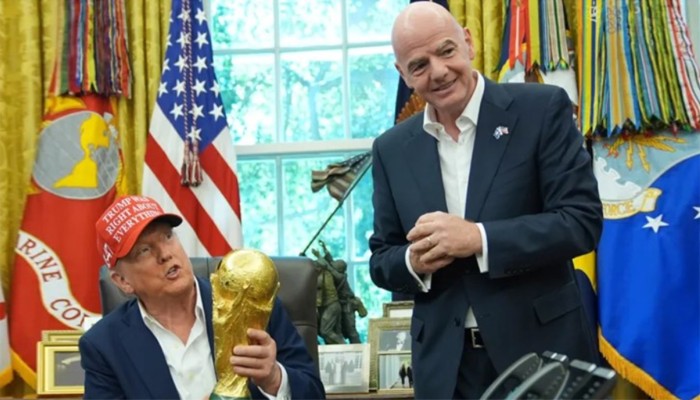 ​এবার বিশ্বকাপের আসল ট্রফিটি রেখে দিতে চান ট্রাম্প!