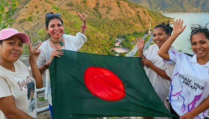 ​১৮০তম দেশ ভ্রমণে বাংলাদেশের নাজমুন নাহার